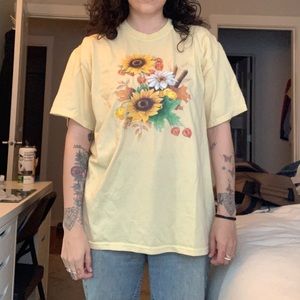 Vintage fall floral graphic t-shirt